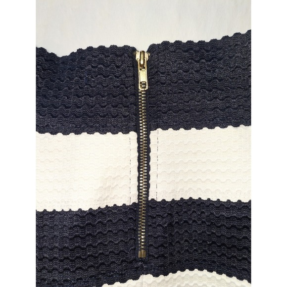 HONEY PUNCH Navy/White Striped Textured Structural Skirt ( Women's Small) - Picture 4 of 8